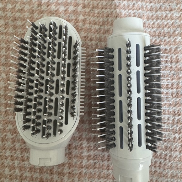 T3 Airbrush Duo with Attachments - Picture 2 of 3